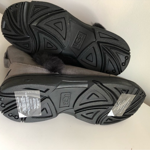 NEW UGG Women Sz 7 Sunburst Mini Genuine Shearling Bootie Grey - Picture 7 of 9